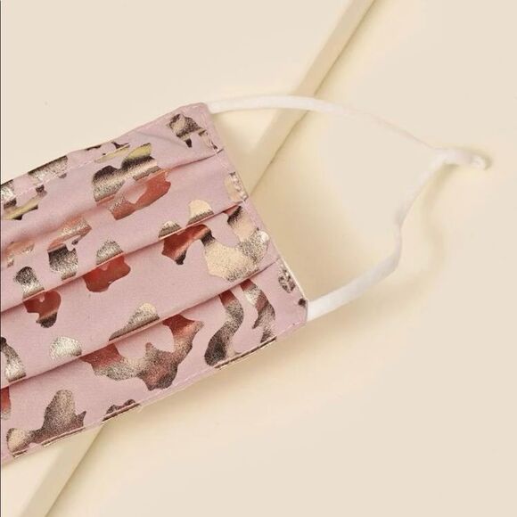 Cheetah Print Face Mask - Picture 3 of 3